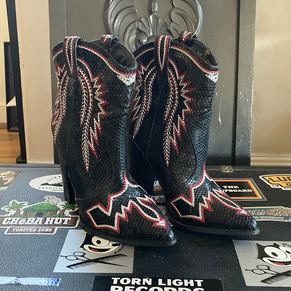 Sexy western boots